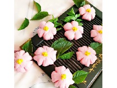 兩款在家就能輕松做的櫻花美味點(diǎn)心！