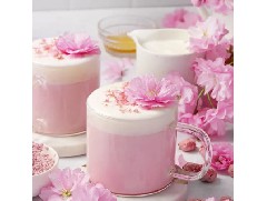 少女心滿滿的奶蓋櫻花拿鐵！